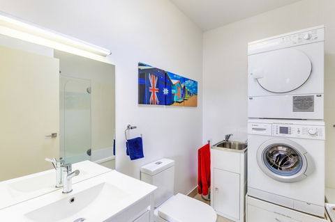 Bellerive Marina View Apartments No 28 - Accommodation Search 8