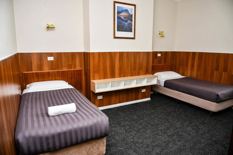 Hobart Tower Motel - Accommodation Search 11