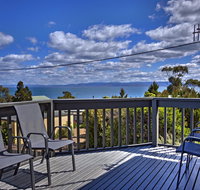 The Lookout  Large family house with views - Accommodation Search