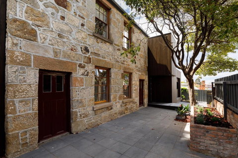 Blue Magnolia - Accommodation Search 2