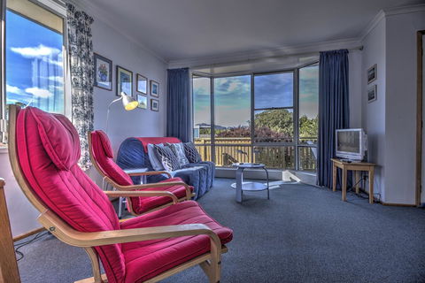 Ar Lan Y Mor - Accommodation Search 0