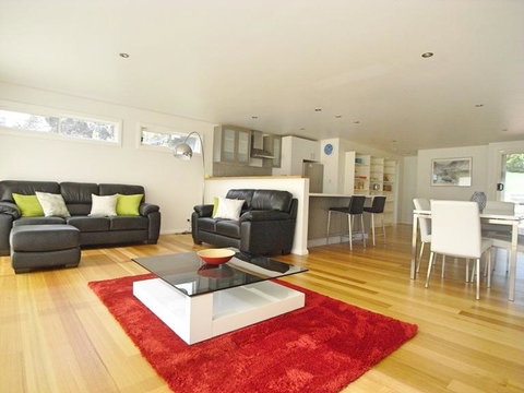 Seaview Apartment - Accommodation Search 0