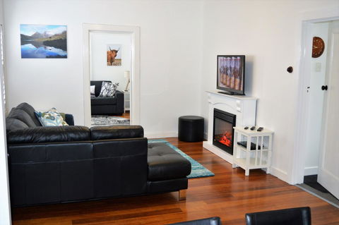 Lyttleton Cottage - Accommodation Search 9