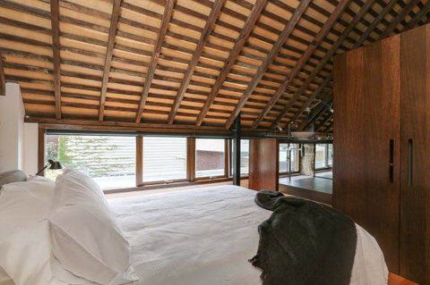 Stone Flower - Accommodation Search 13