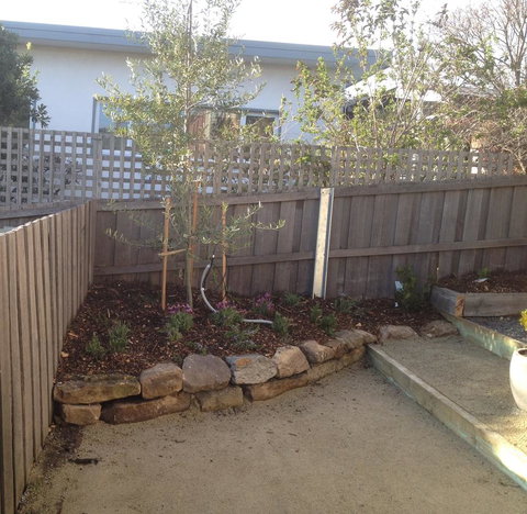 Stone Flower - Accommodation Search 11