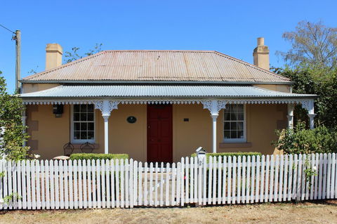 Bellamona - Accommodation Search 0
