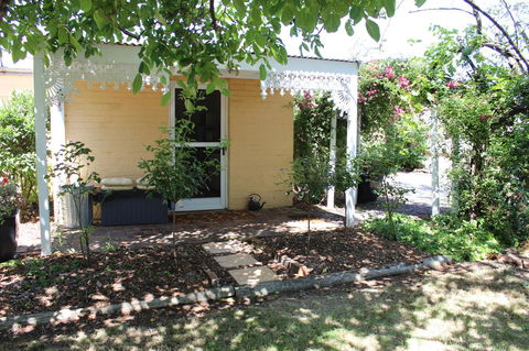 Bellamona - Accommodation Search 24