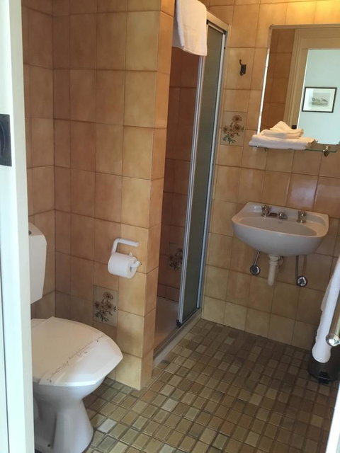 Campbell St Lodge - Accommodation Search 18