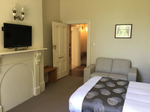 Campbell St Lodge - Accommodation Search 10