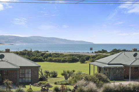 Apollo Bay Cottages - Accommodation Search 1