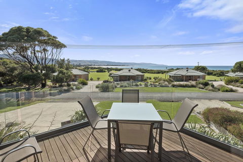 Apollo Bay Cottages - Accommodation Search 11
