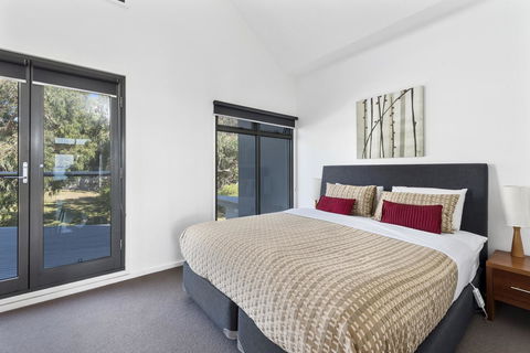 Apollo Bay Cottages - Accommodation Search 9