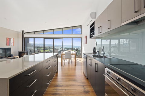 Apollo Bay Cottages - Accommodation Search 10
