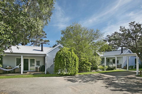 Bilinga Cottages - Accommodation Search 0