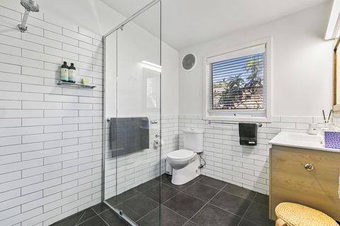 Bilinga Cottages - Accommodation Search 13