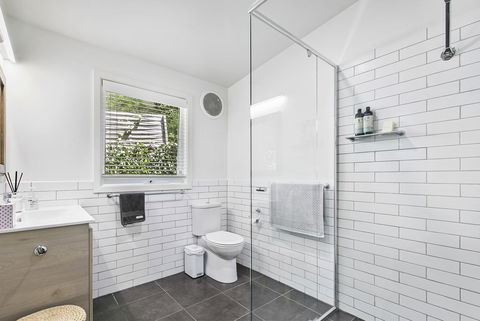 Bilinga Cottages - Accommodation Search 7