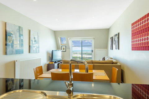Deep Blue Hotel & Hot Springs - Accommodation Search 44