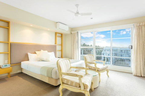 Deep Blue Hotel & Hot Springs - Accommodation Search 11