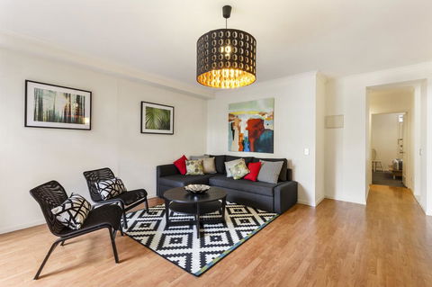 Melbourne Luxury Paradise - Accommodation Search 3