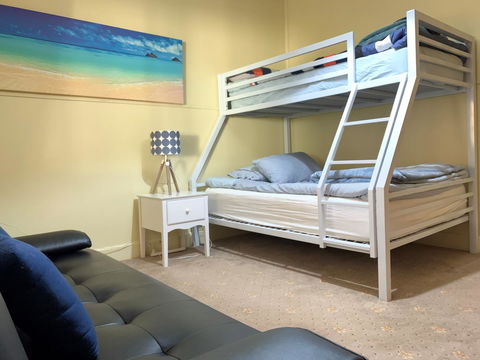 Nautique Beach House - Accommodation Search 9