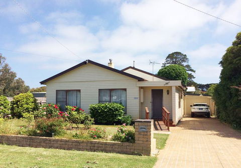 Nautique Beach House - Accommodation Search 21
