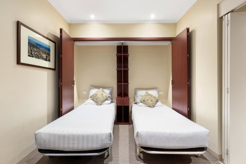 Batman\'s Hill On Collins - Accommodation Search 16