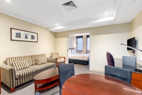 Batman\'s Hill On Collins - Accommodation Search 14