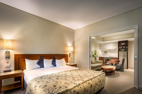Batman\'s Hill On Collins - Accommodation Search 9