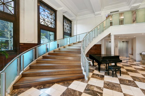 Batman\'s Hill On Collins - Accommodation Search 23