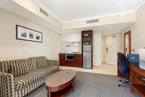Batman\'s Hill On Collins - Accommodation Search 18