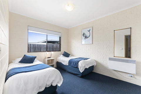 Allambi Holiday Apartments - Accommodation Search 11