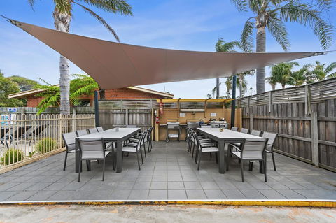 Allambi Holiday Apartments - Accommodation Search 10