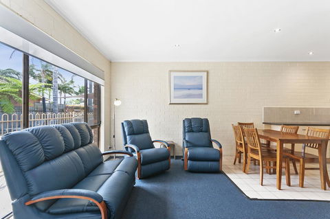 Allambi Holiday Apartments - Accommodation Search 3