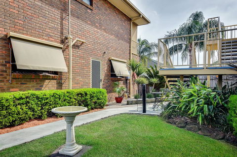 Allambi Holiday Apartments - Accommodation Search 39