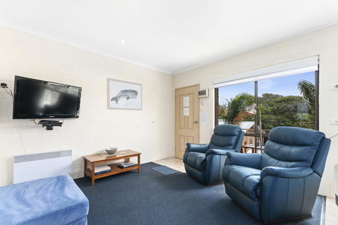 Allambi Holiday Apartments - Accommodation Search 17