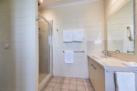 Allambi Holiday Apartments - Accommodation Search 28