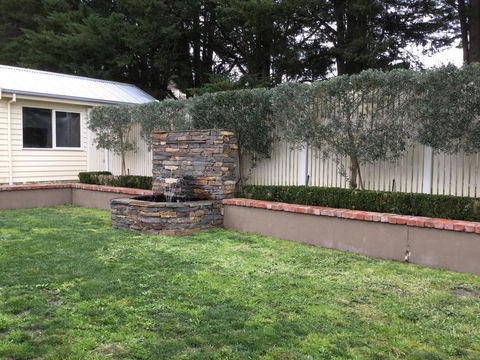 Lovely 5BR Full House In Glen Waverley, Walk To Train, Bus & Shops - Accommodation Search 17