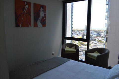 3BR Apartment At Victoria Tower Southbank - Accommodation Search 10