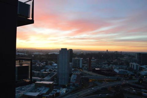 3BR Apartment At Victoria Tower Southbank - Accommodation Search 20