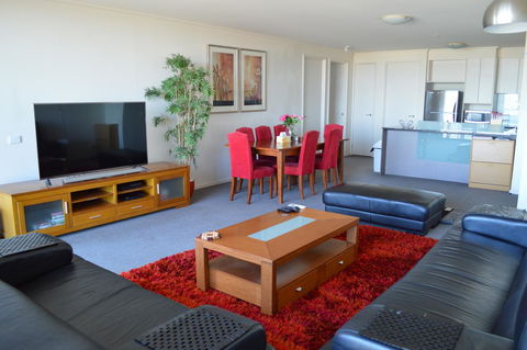 3BR Apartment At Victoria Tower Southbank - Accommodation Search 0