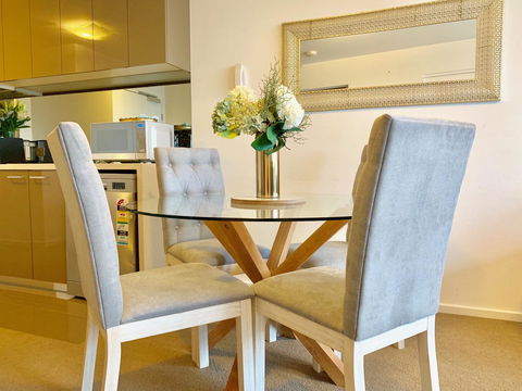 Luxury Apartments With View - Accommodation Search 4