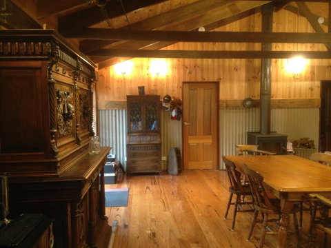 Mud Hollow Barn - Accommodation Search 9