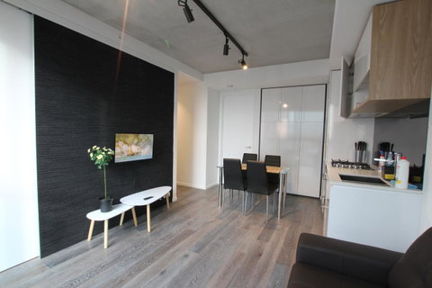 Carlson View Serviced Apartments - Accommodation Search 10