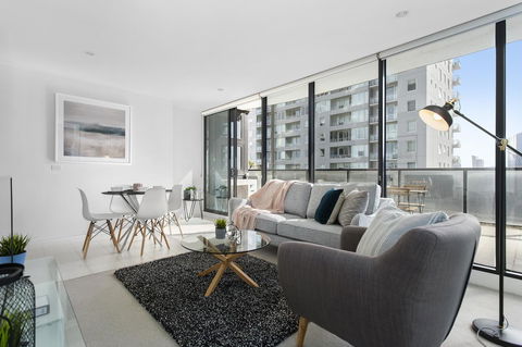 Complete Host Tiara Apartments - Accommodation Search 22