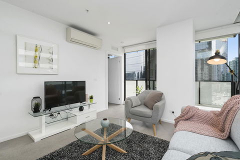 Complete Host Tiara Apartments - Accommodation Search 40