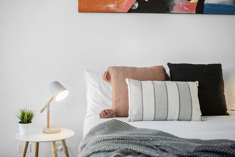 Complete Host Tiara Apartments - Accommodation Search 7