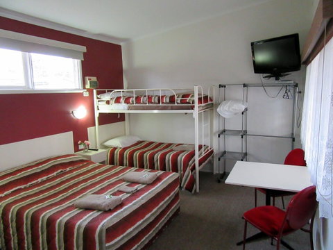 The Highlander Motel - 24HR Check In - Accommodation Search 17