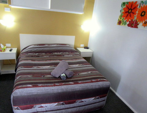 The Highlander Motel - 24HR Check In - Accommodation Search 13
