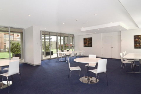 Milano Serviced Apartments - Accommodation Search 8