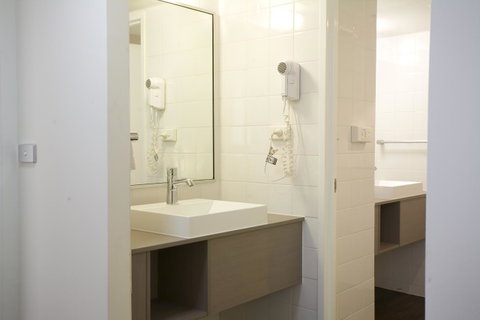 Ibis Melbourne Hotel And Apartments - Accommodation Search 19